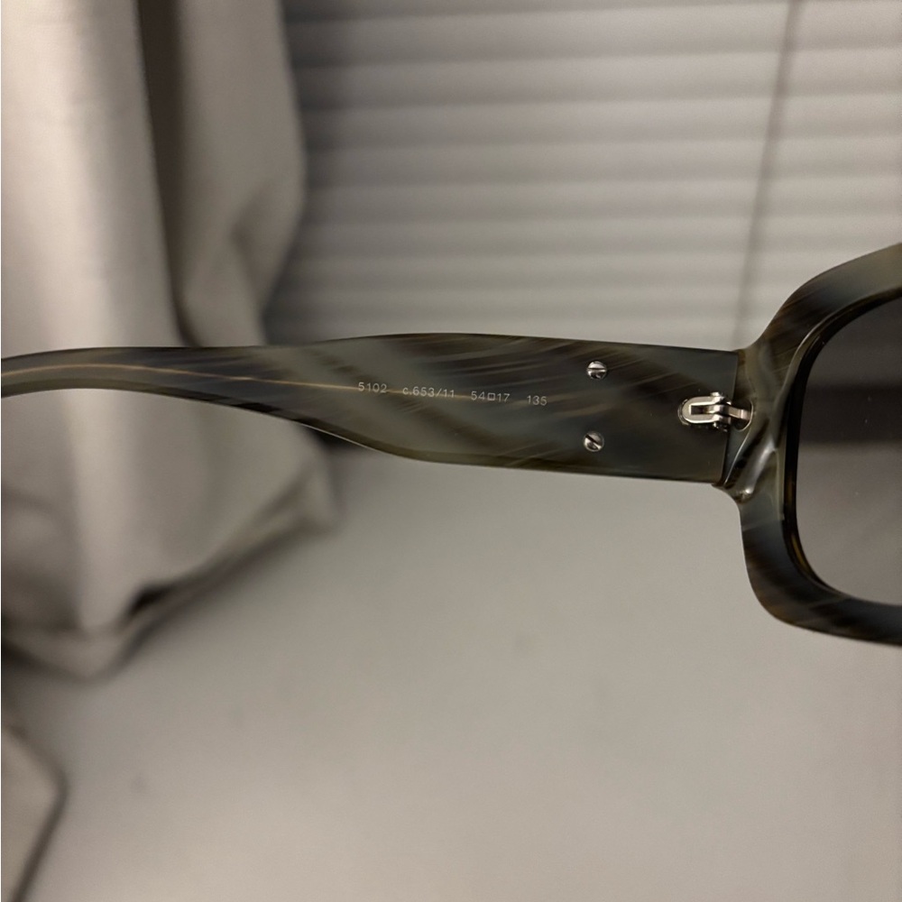 CHANEL Vintage Tortoise Shell Sunglasses - Picture 6 of 10